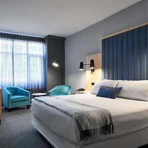 The Carleton Hotel