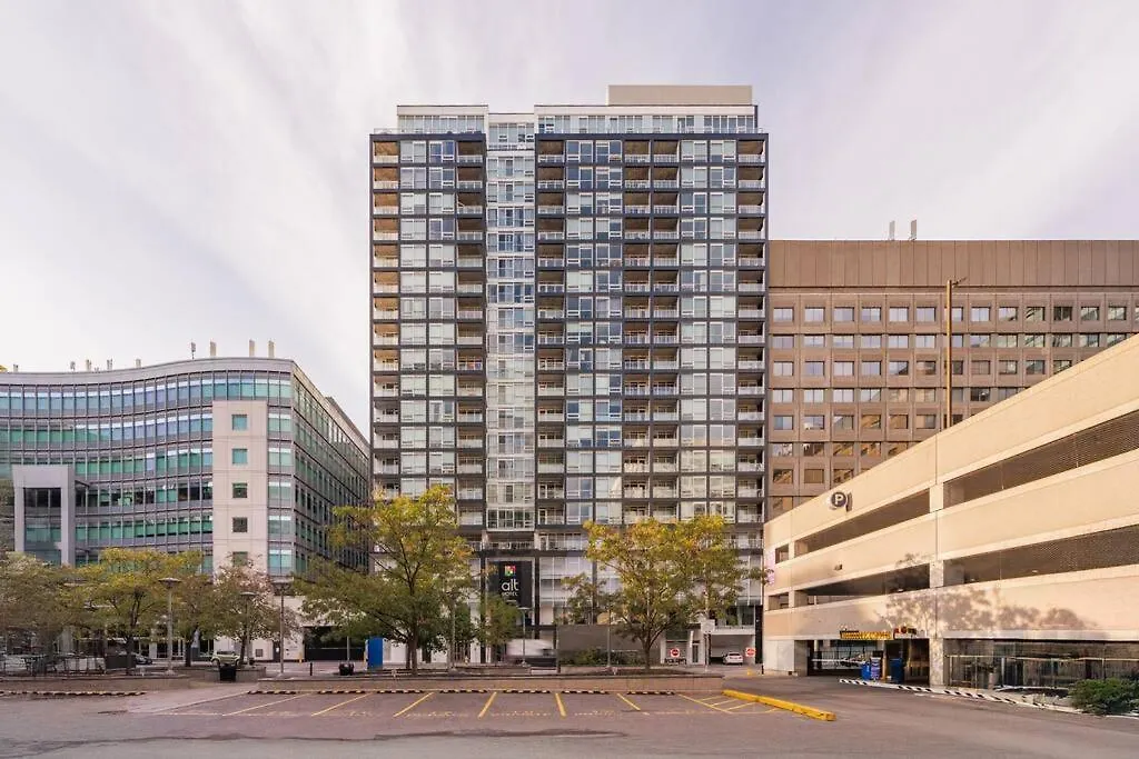 Apartment Luxury 2-Bedroom Penthouse Downtown With Free Parking Ottawa Canada
