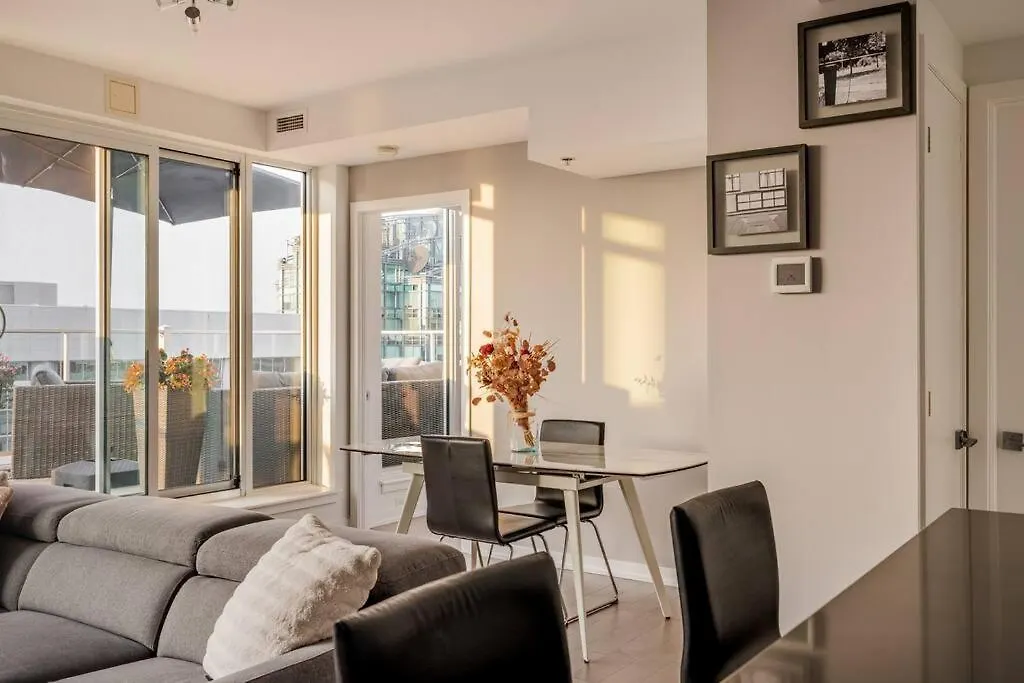 Luxury 2-Bedroom Penthouse Downtown With Free Parking Ottawa