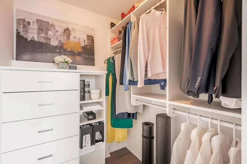 Luxury 2-Bedroom Penthouse Downtown With Free Parking Ottawa Apartment